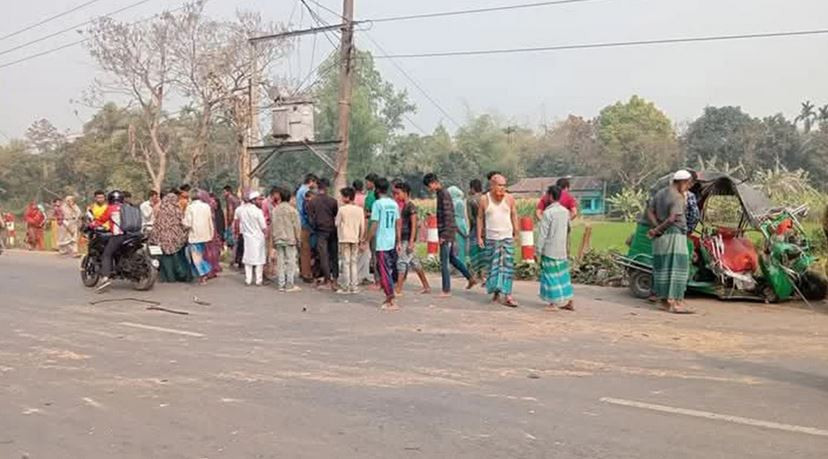 ময়মনসিংহে ট্রাক -সিএনজি অটোরিকশা সংঘর্ষ নিহত ৩