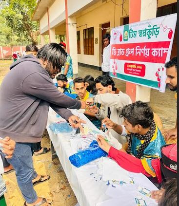 মৌলভীবাজারে টিম স্বপ্নকুঁড়ি’র উদ্যোগে বিনামূল্যে রক্তের গ্রু...